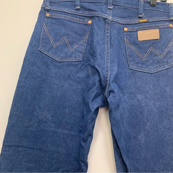 Wrangler Jeans Size 34x32 - Picture 9 of 9
